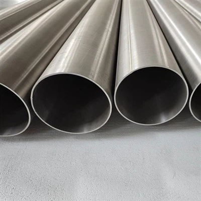 Titaan GR12 keevitatud toru